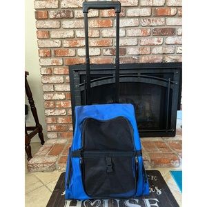 Cat backpack/ roller